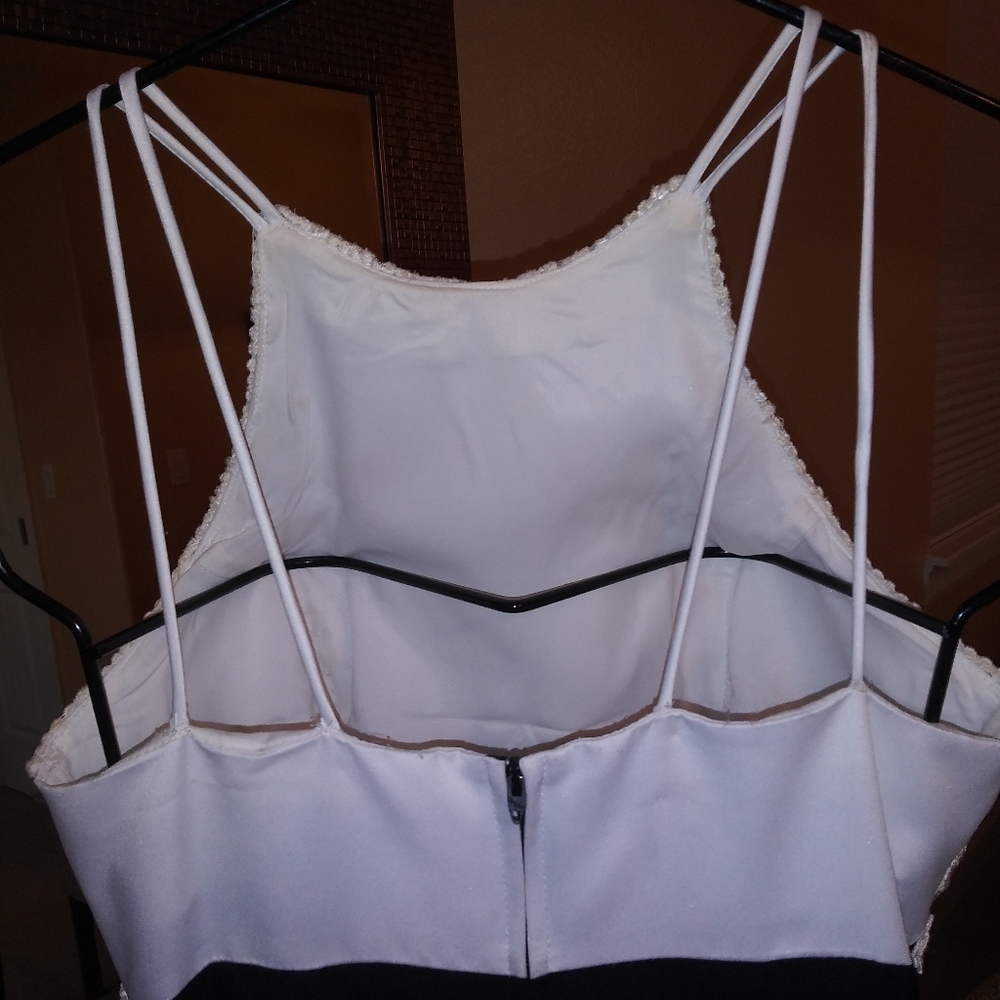 Evening dress - Picture 2 of 4